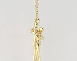 Couple Golden Pendant – Elegant Matching Necklace for Him & Her | Romantic Gift Couple Golden Pendant - قلادة زوجية ذهبية